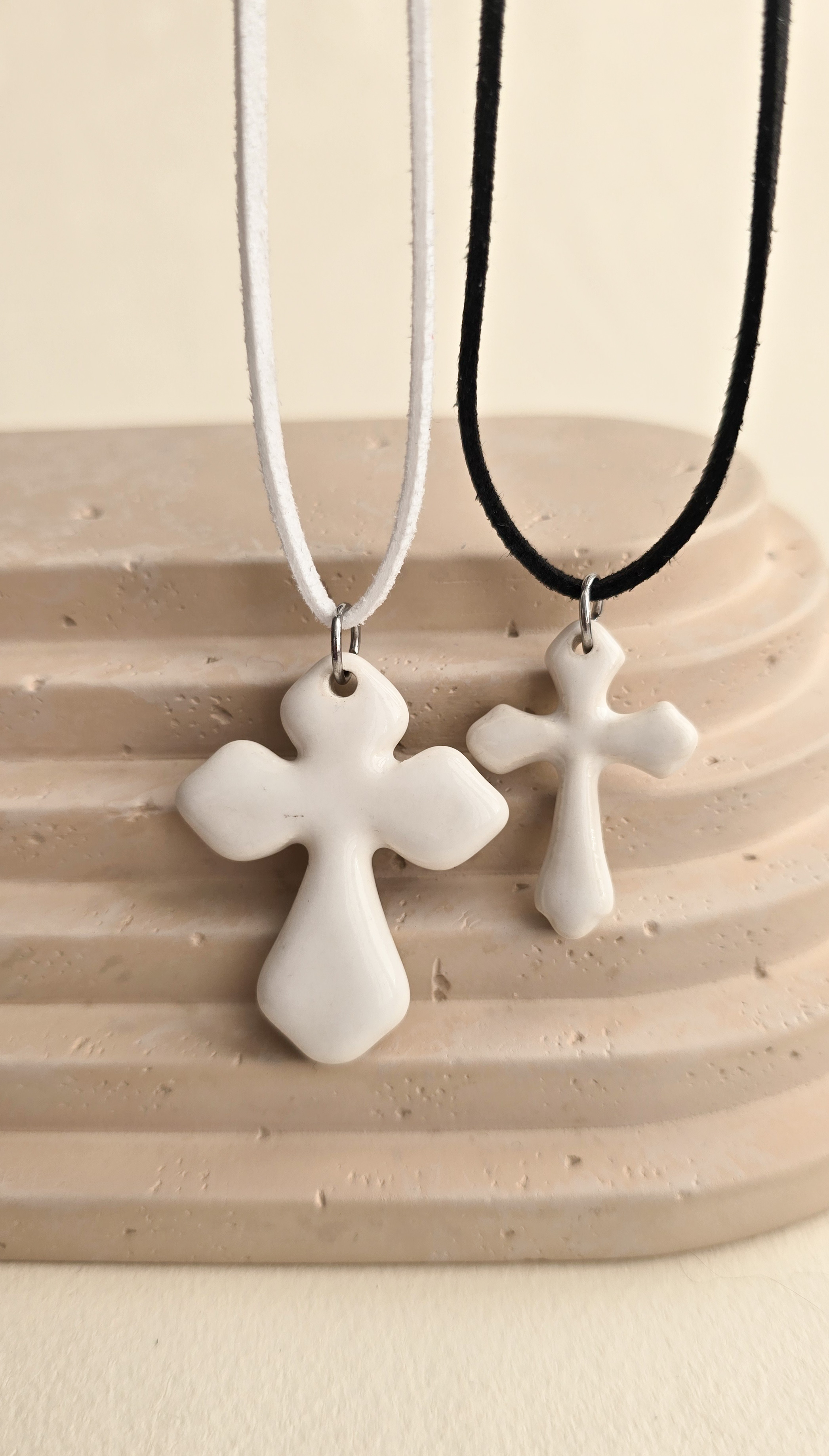 Підвіска керамічна Holy білий маленький 