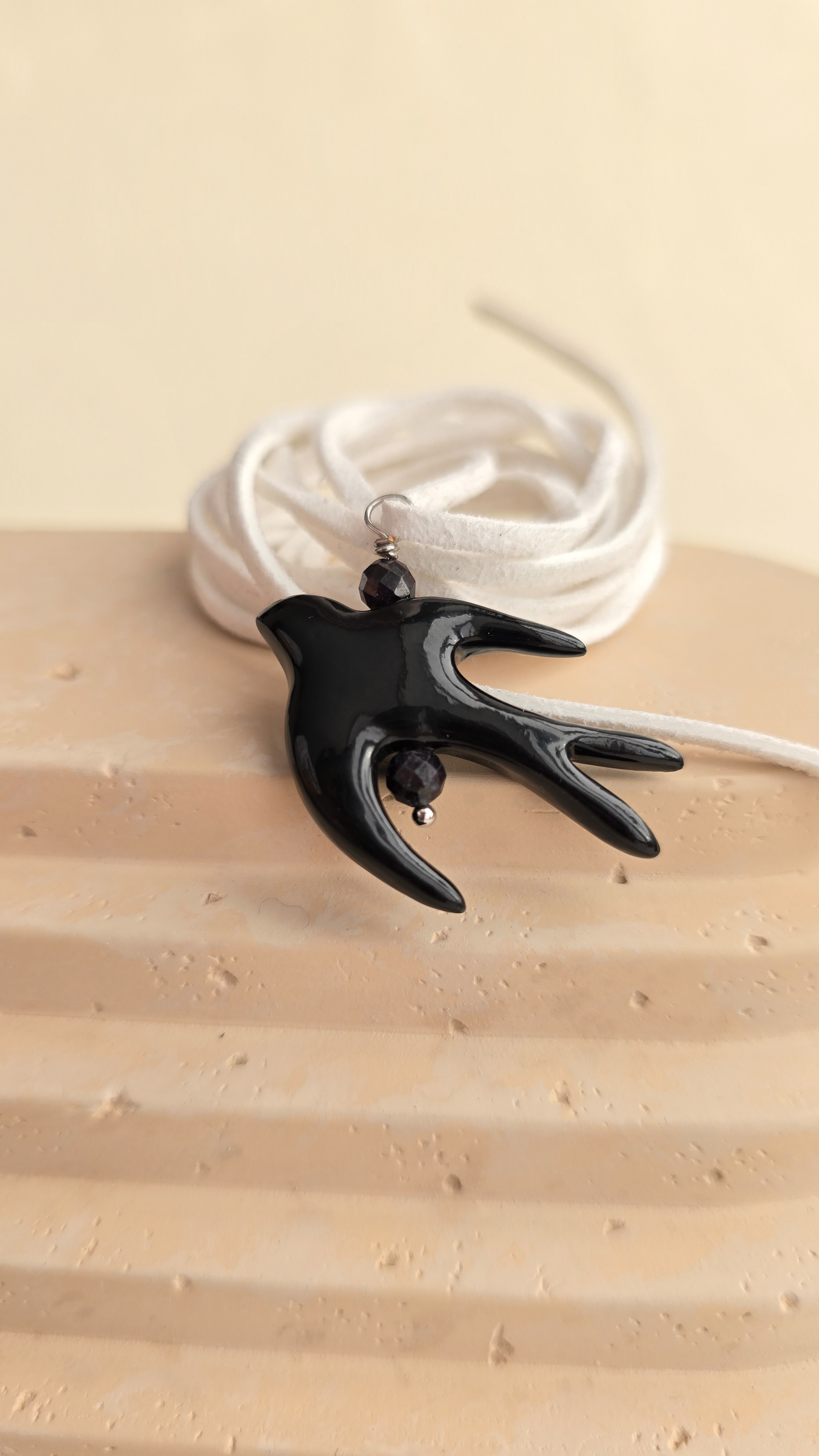 Підвіска керамічна Чорна ластівка 