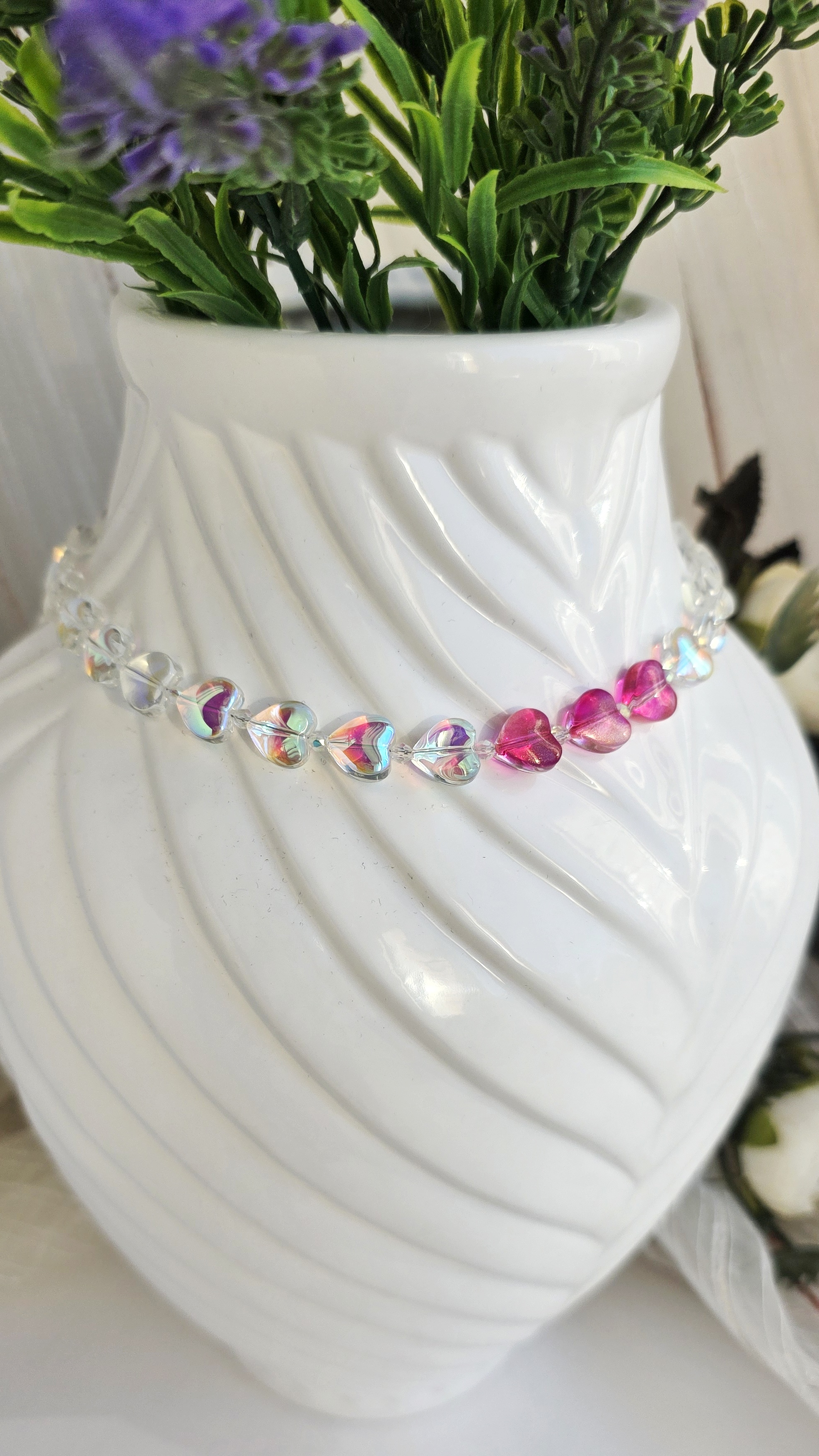 Чокер на шию з кристалів у формі сердечок рожево білих