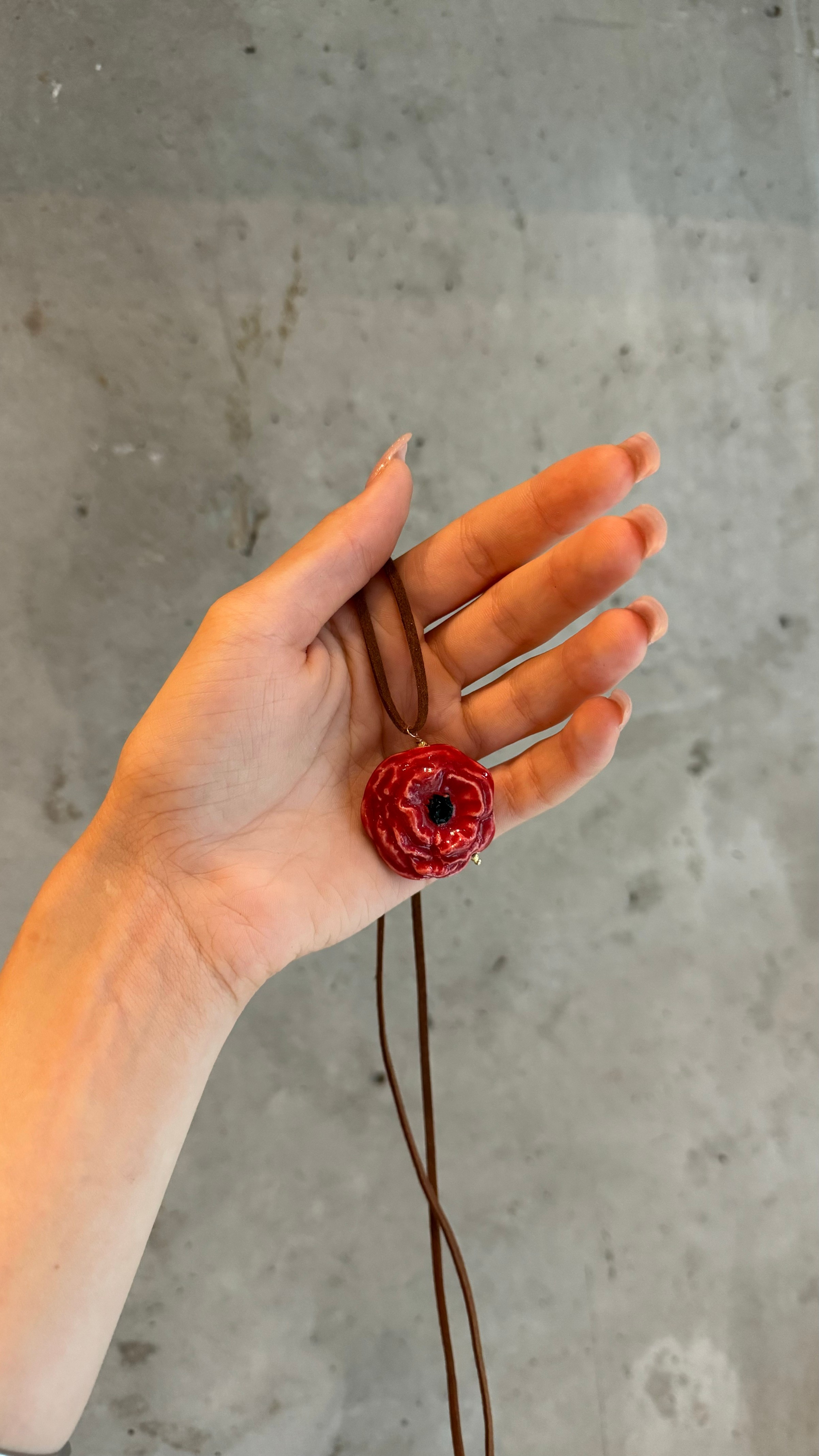 Підвіска керамічна квітка червоний мак