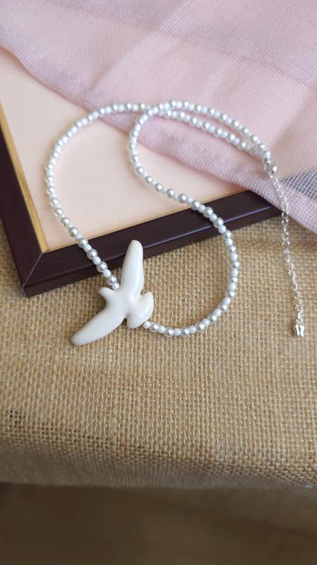 Чокер на шию з керамічною намистиною білою горлицею