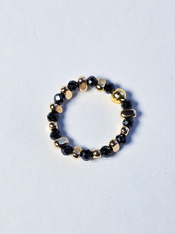 Кабулучка на еластичній основі №10 Чорний циркон та золотий гематит