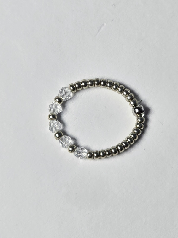 Кабулучка на еластичній основі №30 Сталевий бісер та прозорий циркон