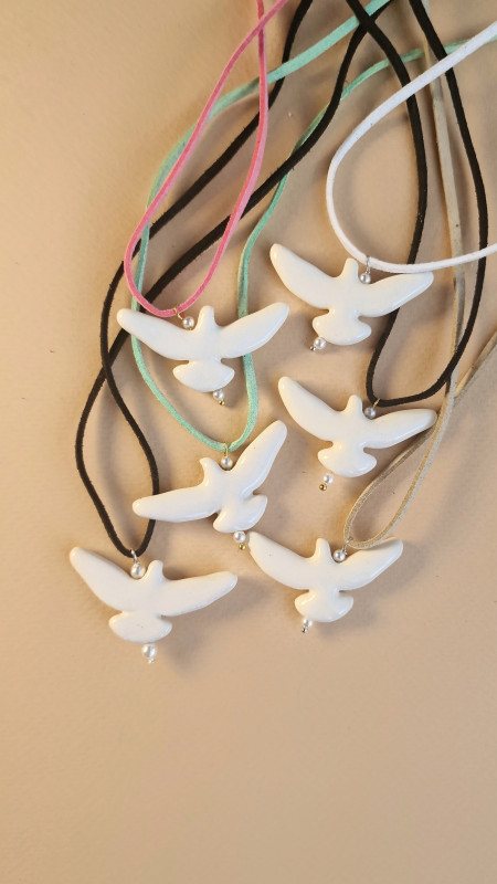 Підвіска керамічна біла пташечка горлиця